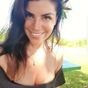 Meet your Posher, Shira